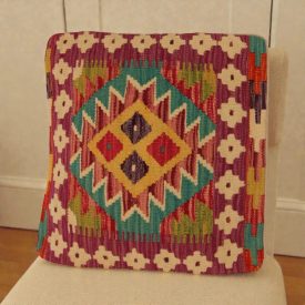   Pernă decorativă orientală 50x50 față de pernă țesută manual